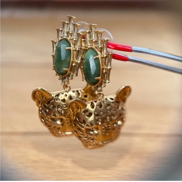 Sold Out Kendra Scott Maura Vintage Gold Jaguar Earrings in Sage Serpentine - Picture 6 of 13
